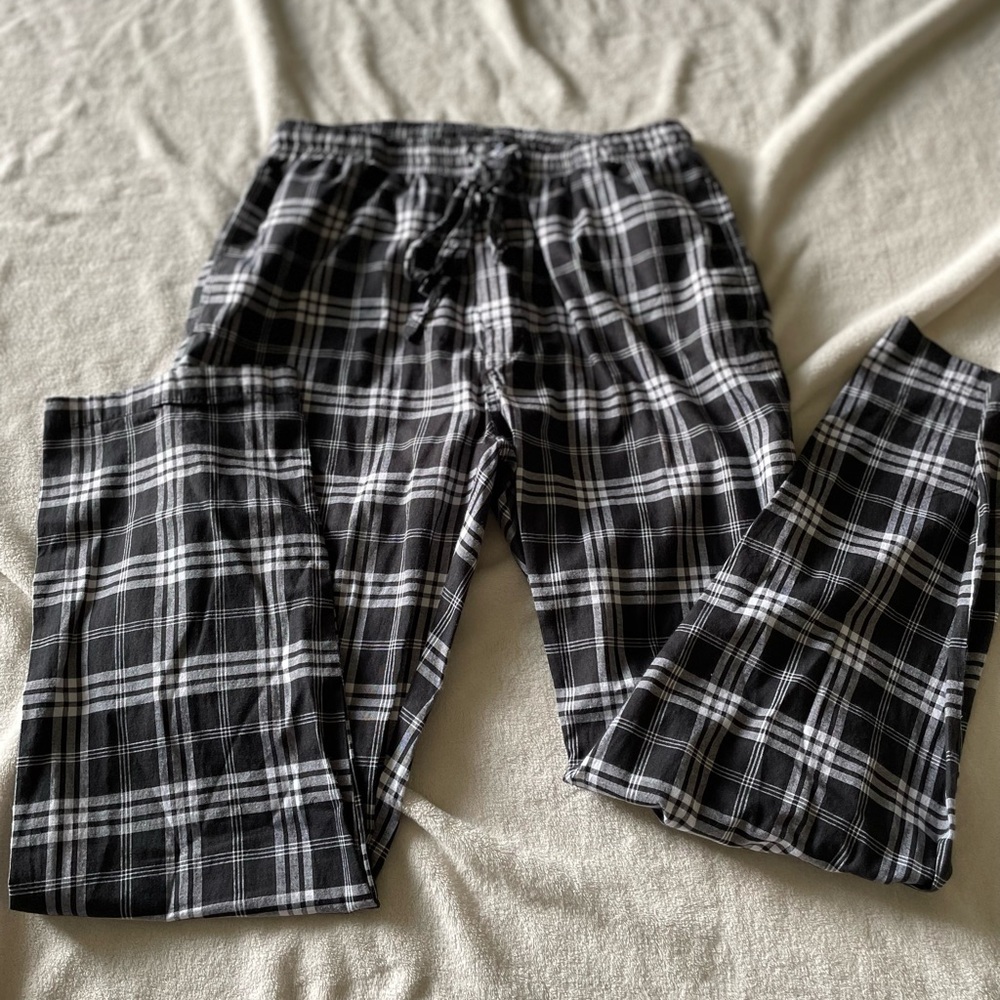 Beverly Hills Polo Club Black and White Pajama Pants